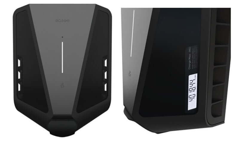 Twee aanzichten van het stijlvolle zwarte Easee Charge Max 22kW oplaadpunt elektrisch voertuig: de ene toont een verticale LED-indicator aan de voorkant, de andere onthult een digitaal scherm aan de zijkant met oplaaddetails.