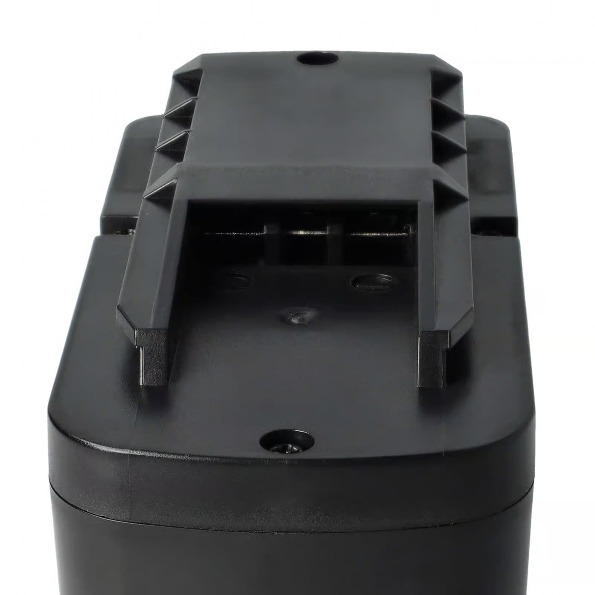 Close-up van een Festool 12V Ni-MH accu 3300mAh (vervangt BPS12C, BPS12, BP12, 114064, 491246, 498336), zwarte rechthoekige accu met groeven aan de bovenkant voor elektrisch gereedschap of elektronica, tegen een witte achtergrond.
