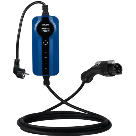 Een blauwe en zwarte 🇳🇱 Mobiele lader Type 1 | Schuko 3.7kW | Regelbaar 8A-16A, met controlebox en stroomindicatorlampjes, heeft aan één kant een 230V Schuko-stekker en aan de andere kant een Type 1 connector, losjes opgerold.