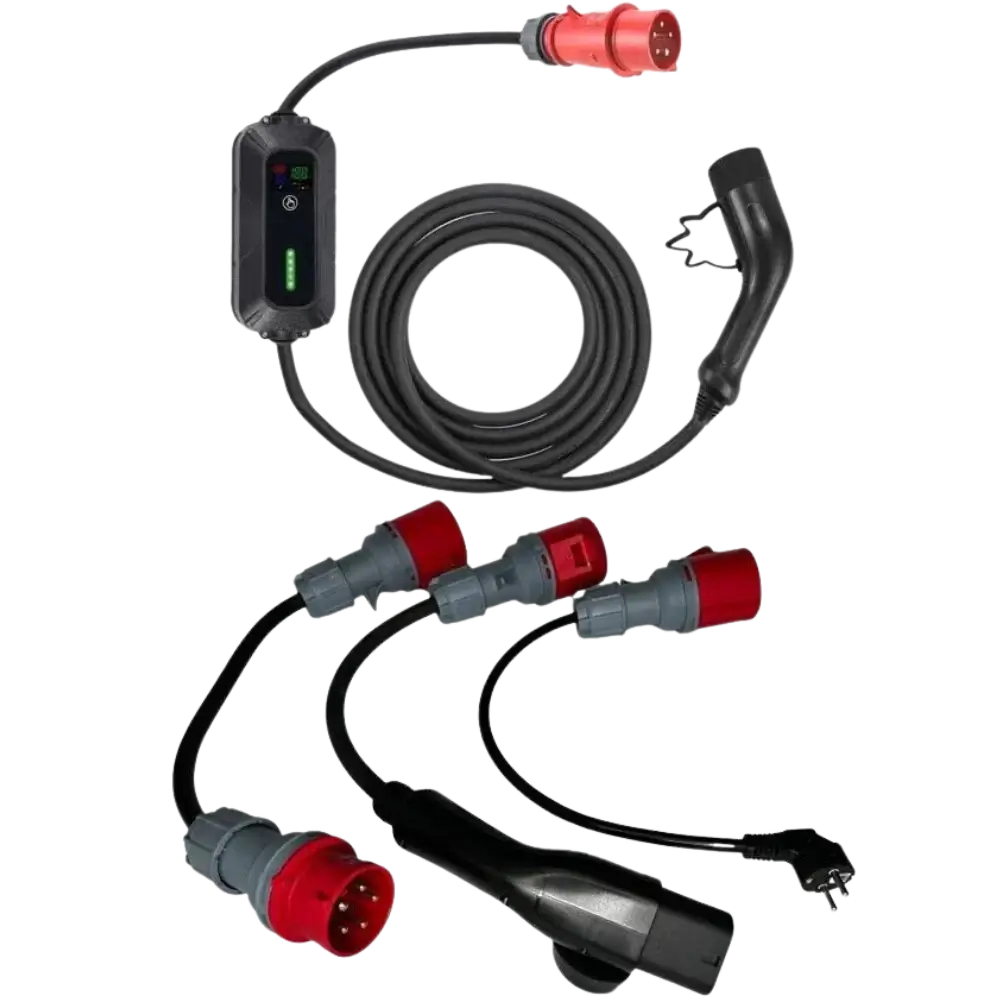 Twee laadkabels elektrische auto met schakelkasten en rode industriële stroomconnectoren zijn afgebeeld op een witte achtergrond. Een daarvan is de 🇳🇱 VOLDT Booster EV Set 3-Fase 16A 11kW thuislader met multi-adapters, die veelzijdige oplaadmogelijkheden biedt.