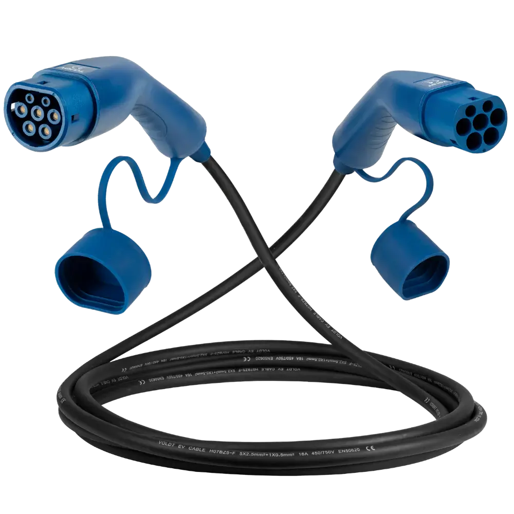 De 🇳🇱 VOLDT Type 2 Mode 3 16A 11kW Laadkabel met IP67-bescherming heeft twee blauwe connectoren met beschermkappen, bevestigd aan een opgerolde zwarte kabel. De achtergrond is transparant.