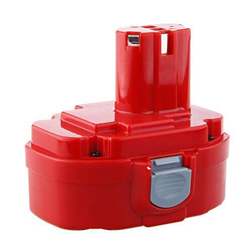 Een rode hoge capaciteit accu met rechthoekige basis, verticale connector en grijs vergrendelingslipje aan de voorzijde, geschikt als vervanging voor Makita 18V Ni-MH accu's zoals 1834, PA18, 1822, 193061-8 en 192829-9.