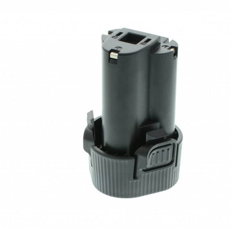 Een zwarte Vervangende Makita BL1013 accu - 10,8V Li-ion, vervangt 194550-6, 194551-4, 195332-9, BL1014; heeft een gestructureerde basis en metalen aansluitingen, en staat rechtop op een witte achtergrond.