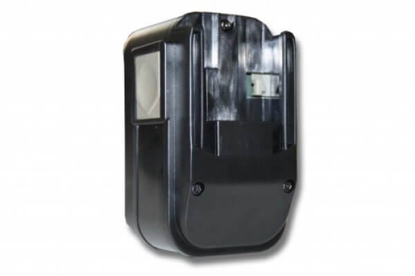 Een zwarte plastic Accu voor AEG 9.6V Ni-MH met rechthoekig ontwerp, schroefgaten aan de voorkant en transparante sectie rechtsboven-vervangende accu compatibel met B9.6, BX9.6, AP9.6, 5325 96 1 gereedschap batterijen tegen witte achtergrond.