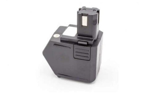 Een zwarte Hilti 12V Ni-MH Accu Vervanging compatibel met SBP12, SBP10, SFB105, SFB125 voor SF120-A, SFL12 gereedschap is rechthoekig met een uitstekende connector en ligt op een witte achtergrond.