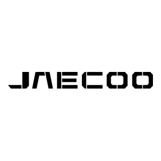 Zwarte, geometrische letters in sjabloonstijl die JAECOO spellen op een effen witte achtergrond.