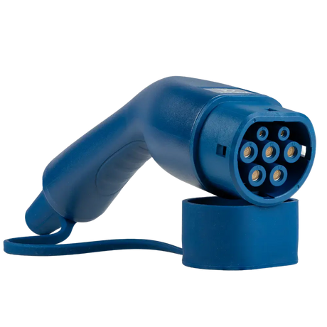 Hieronder zie je een blauwe elektrische laadstekker met ronde pinnen en dop, ideaal voor de Type 2 Schuko 230V Mobiele laadkabel, regelbaar tot 3,7kW, 3 jaar garantie, een Nederlands product.