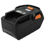 De AEG Pro18V Accu Li-ion (L1815R/L1830R/L1840R) is een zwarte rechthoekige batterij met oranje accenten en een aansluitingssleuf aan de bovenkant, perfect als vervangingsaccu voor professioneel accugereedschap.